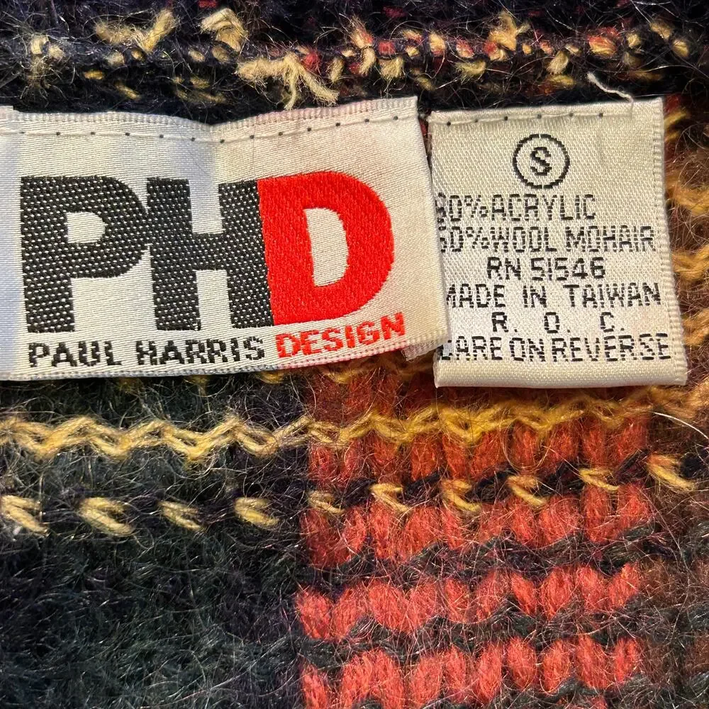 Plaid V-Neck Sweater - Picture 4 of 5